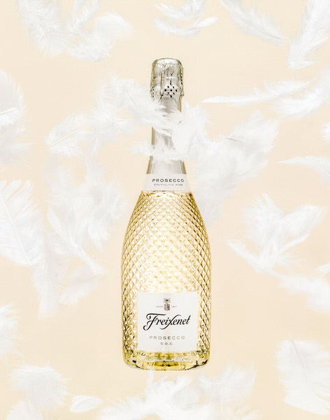 Photograph Rumen Mitchinov Friexenet Proseco on One Eyeland