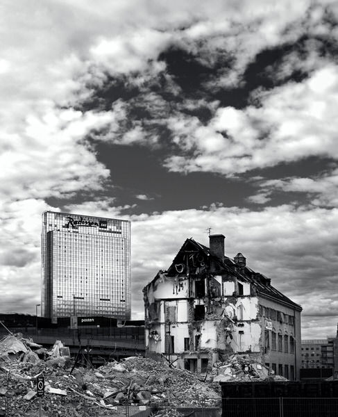 Photograph Elmer Laahne Change on One Eyeland