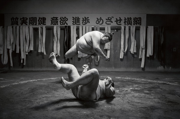 Photograph Christopher Tovo Sumo on One Eyeland