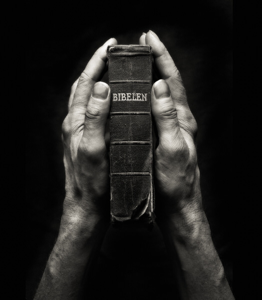 Photograph Elmer Laahne The Book on One Eyeland