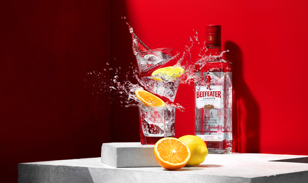 Photograph Warren Ryley Beefeater Highball Serve on One Eyeland