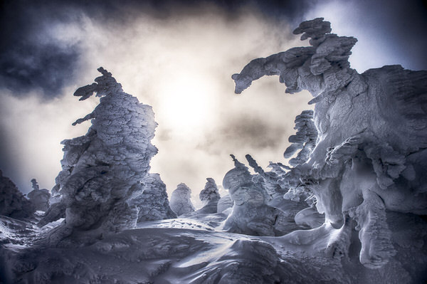 Photograph Kazuaki Koseki Ice Monster on One Eyeland