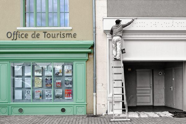 Photograph Michel Bochet Merand Painting In White And Black on One Eyeland