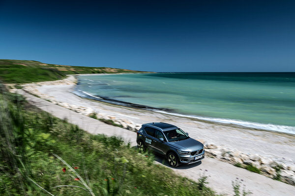 Photograph Bogdan Paraschiv Volvo Xc 40 on One Eyeland