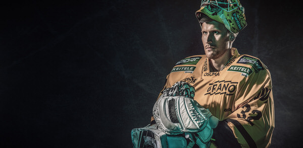 Photograph Markus Aspegren Hockey Player 1 on One Eyeland
