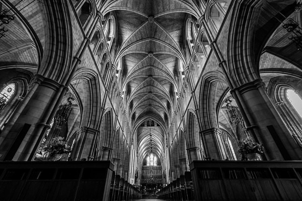 Photograph Antonio Coelho Southwark Cathedral London on One Eyeland