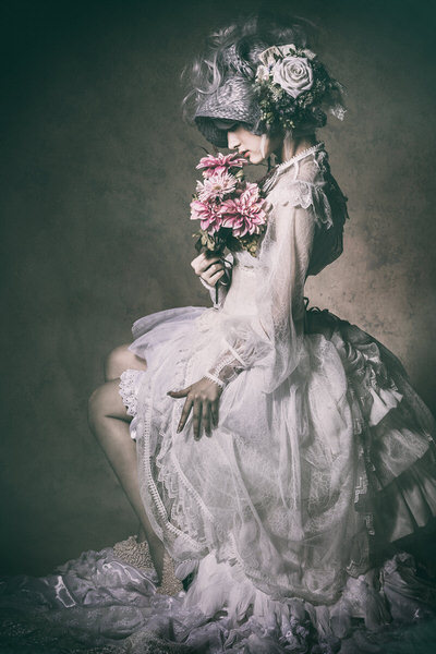 Photograph Daisuke Kiyota Noblewoman on One Eyeland