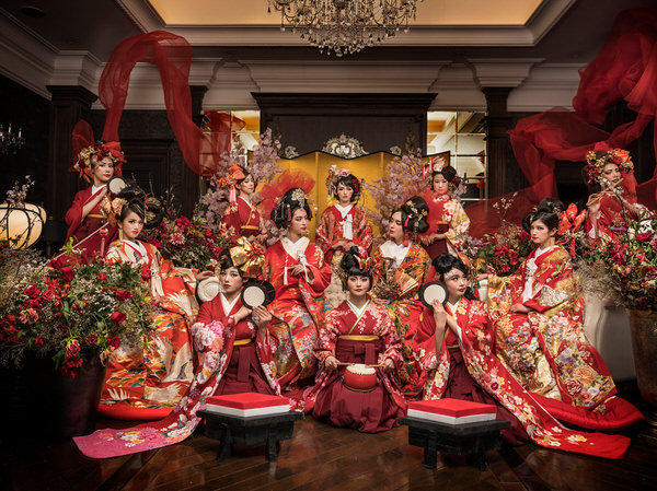 Photograph Haseo Hasegawa Hinamauri 3 on One Eyeland