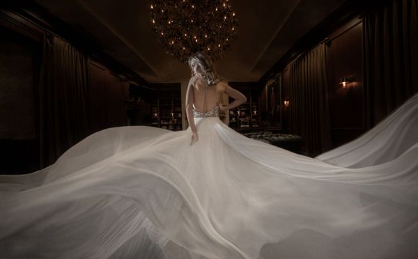 Photograph Vicens Forns Ethereal Bride on One Eyeland