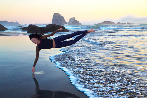 Photograph Dennis Murphy Oregon Beach Girl on One Eyeland