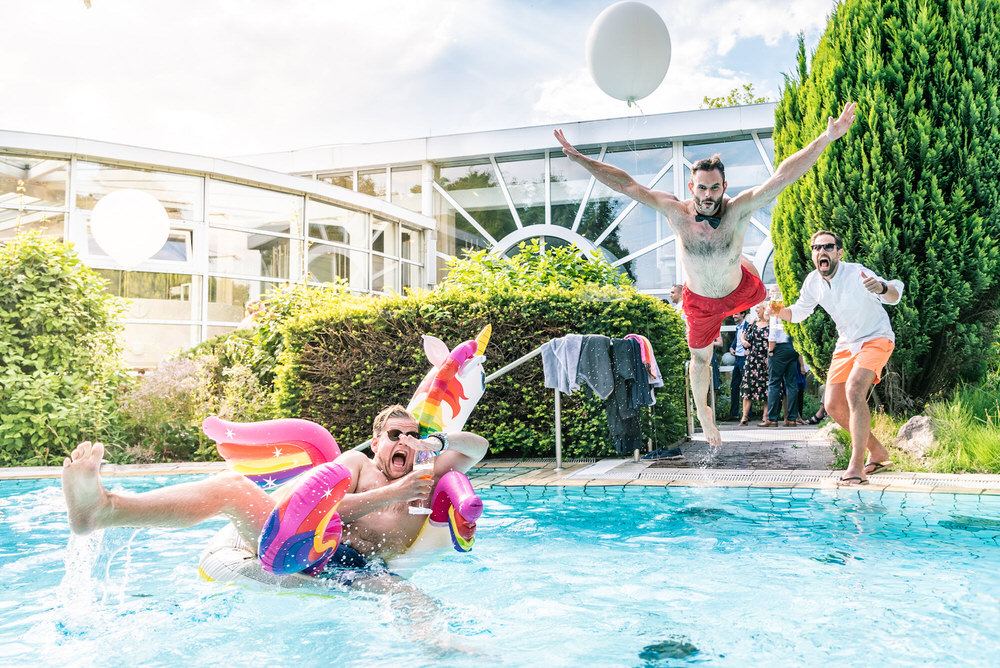 Photograph Carina Augusto Wedding Jump on One Eyeland
