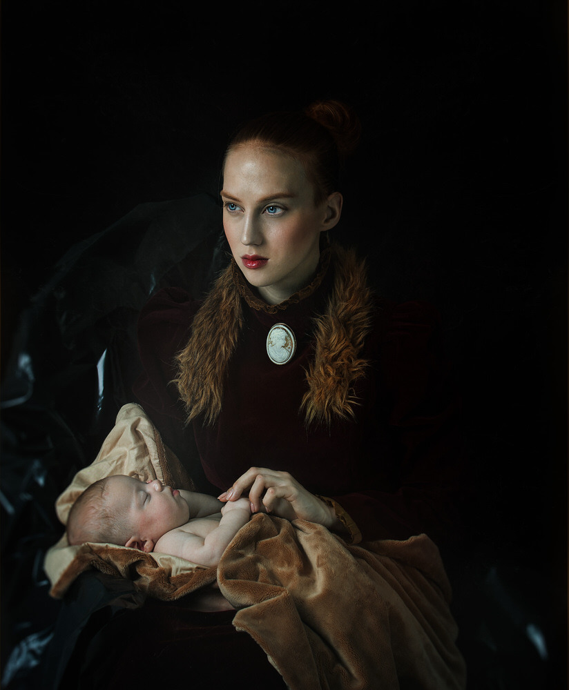 Photograph Svetlana Melik Nubarova Motherhood on One Eyeland