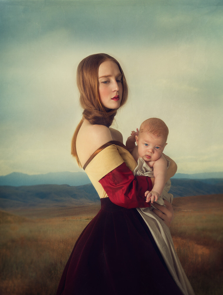 Photograph Svetlana Melik Nubarova Motherhood on One Eyeland