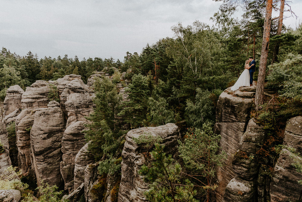 Photograph Jan Rabara Love On The Rocks on One Eyeland