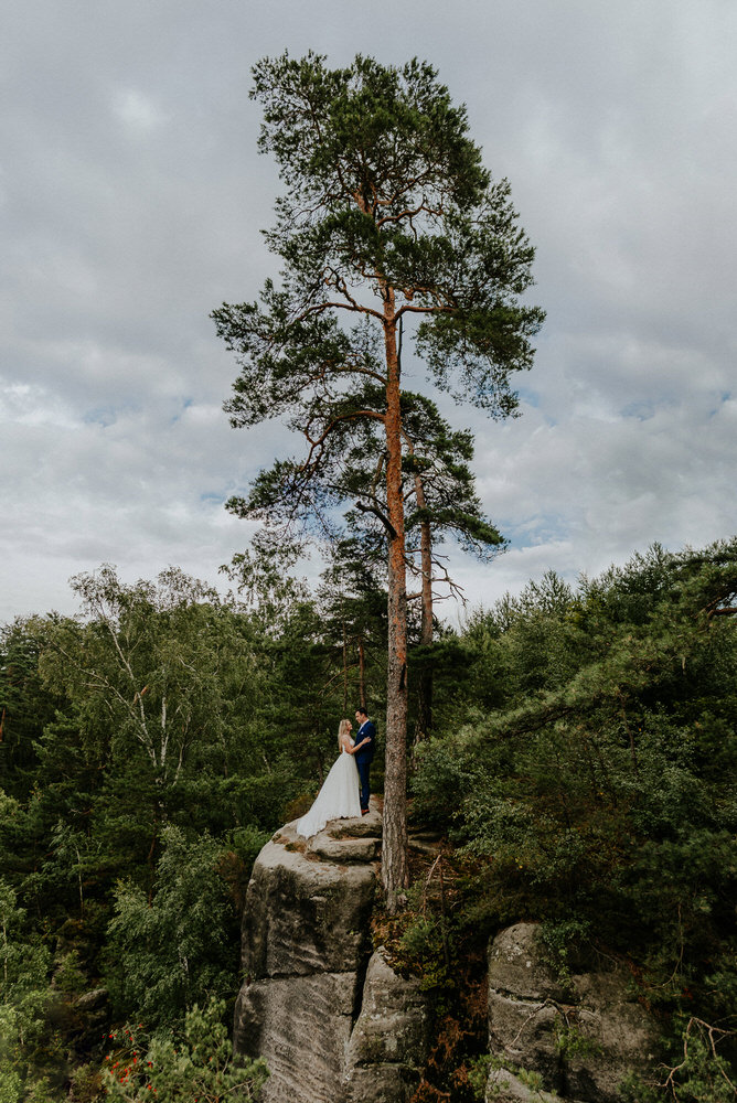 Photograph Jan Rabara Love On The Rocks on One Eyeland