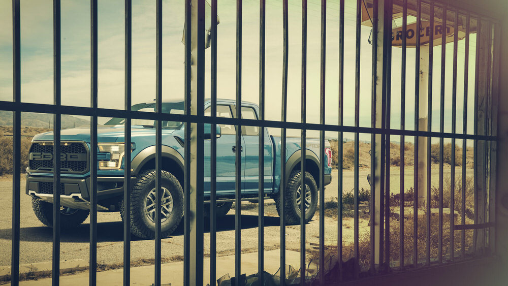 Photograph Patrick Curtet Free The Raptor on One Eyeland