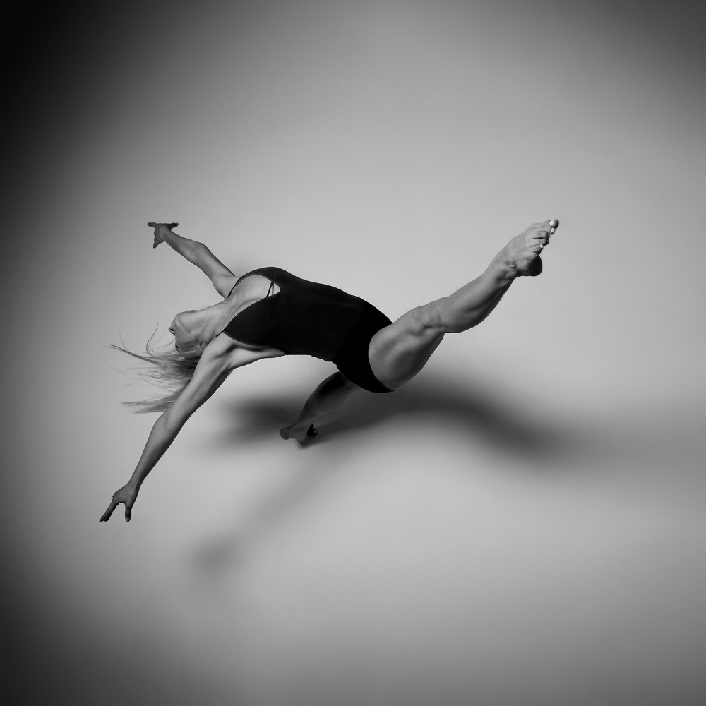 Photograph Piotr Leczkowski String on One Eyeland