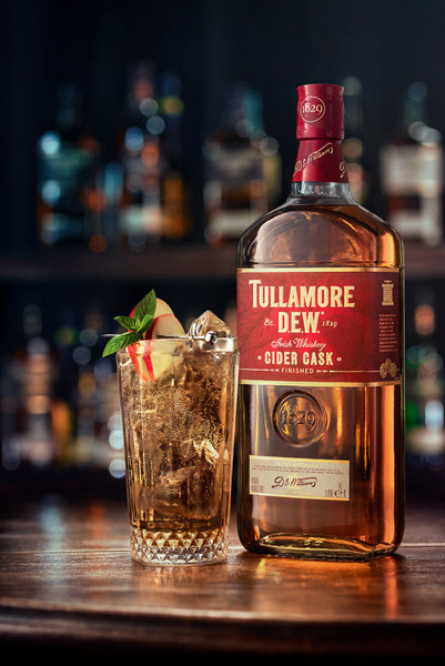 Photograph Hugo Ceneviva Tullamore Dew on One Eyeland