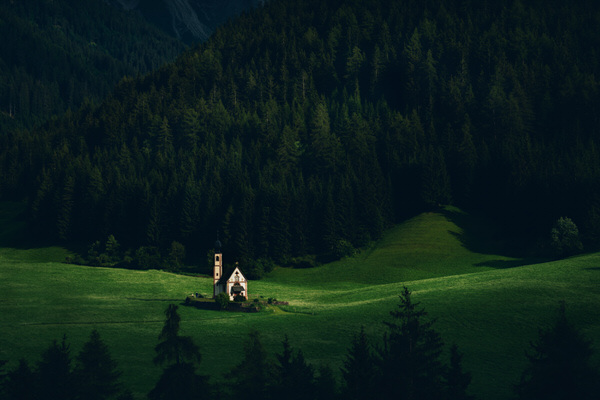 Photograph Shumon Saito The Light And The Church on One Eyeland