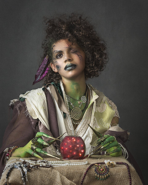 Photograph Peter Rooney Fortune Teller on One Eyeland