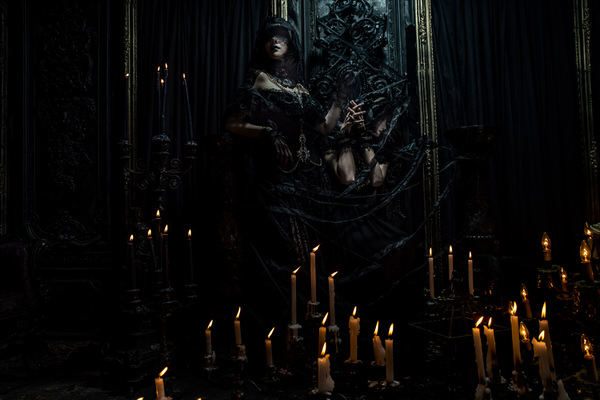 Photograph Haseo Hasegawa Kuro Denwa 5 on One Eyeland