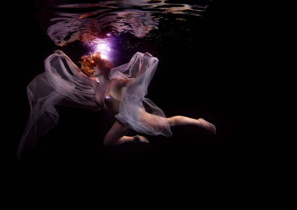 Photograph Christopher Moore Floating In The Darkness on One Eyeland