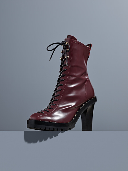 Photograph Robert Tardio Maroon Boot on One Eyeland