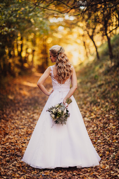 Photograph Lubos Vrtik Autumn Wedding on One Eyeland