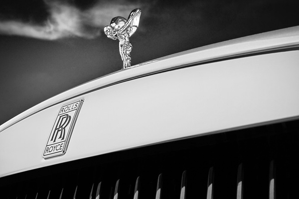 Photograph Nigel Harniman Rolls Royce Ghost on One Eyeland