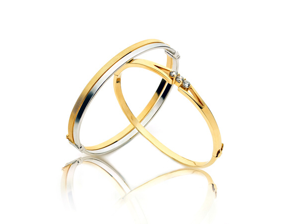 Photograph Mark Gilchrist Bracelets on One Eyeland