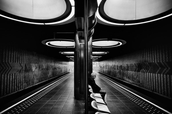 Photograph Yasuhiro Sakuda Station on One Eyeland