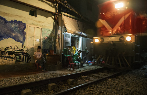 Photograph Viet Van Tran Urban Scene on One Eyeland