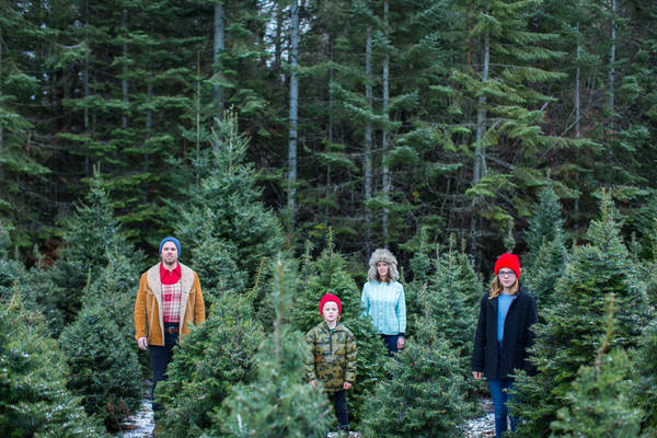 Photograph Woods Wheatcroft Family Christmas on One Eyeland