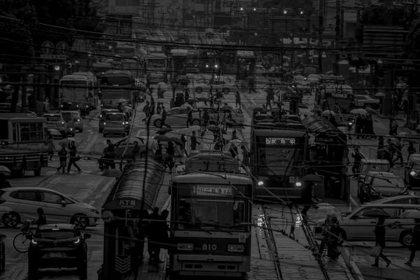 Photograph Yoshitaka Aida Crowded Hiroshima City In The Rain on One Eyeland
