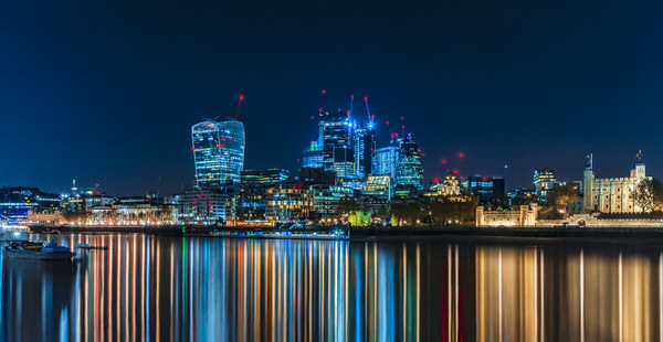 Photograph Antonio Coelho London By Night on One Eyeland