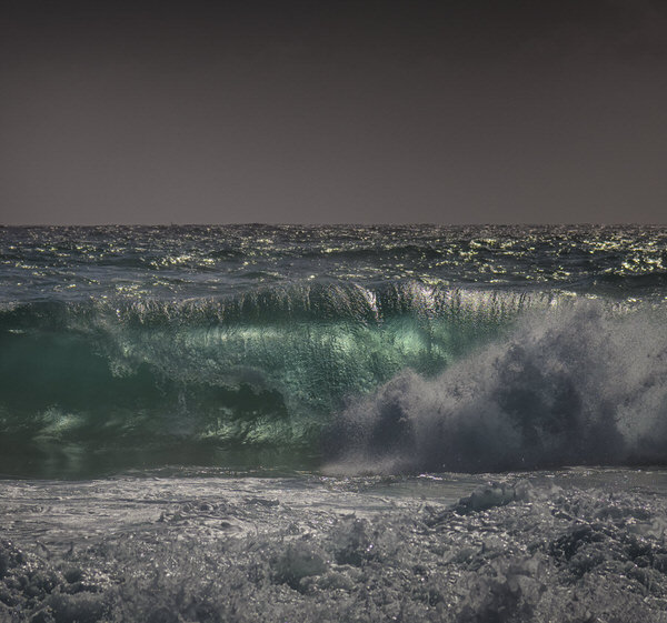 Photograph Steve Turner Ocean Highlights on One Eyeland