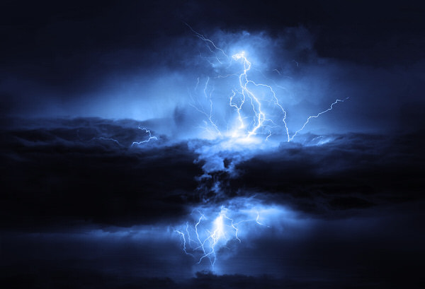 Photograph Kazutoshi Kawakami Thunder Dragon on One Eyeland