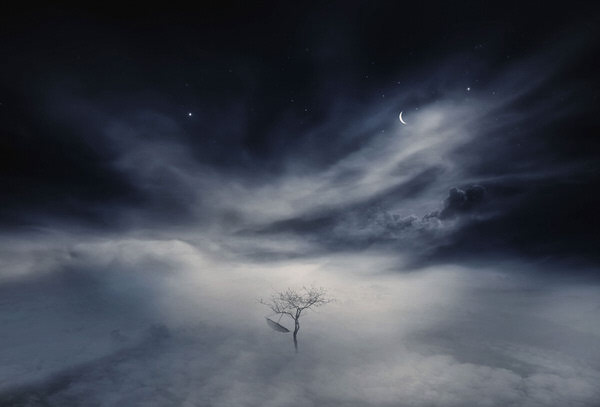 Photograph Kazutoshi Kawakami Left Behind on One Eyeland