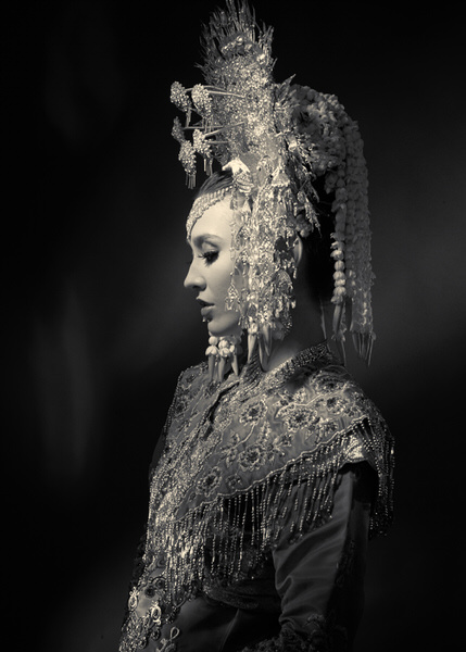 Photograph Ully Zoelkarnain  Minang on One Eyeland