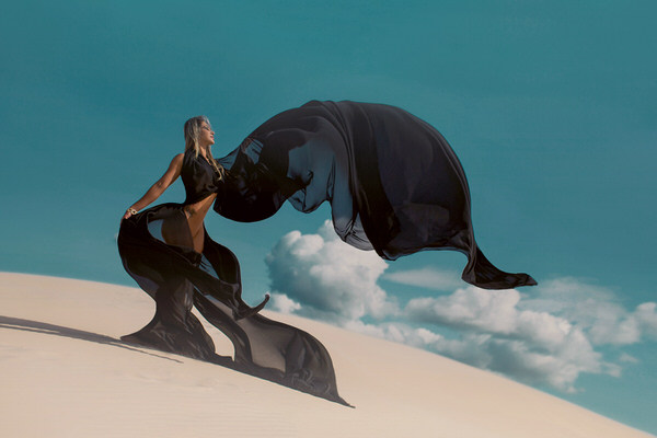 Photograph Junior Luz Queem Of Desert on One Eyeland