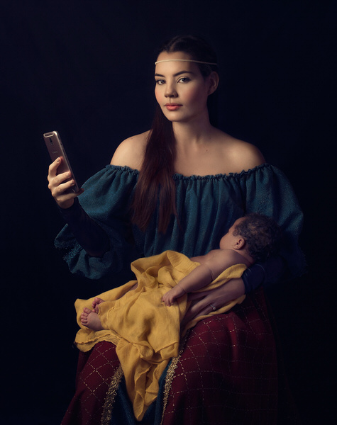 Photograph Paola Massa Giovane Con Bambino on One Eyeland