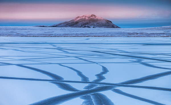 Photograph Peter Svoboda Cracks on One Eyeland