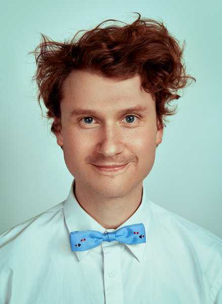 Photograph Kremer Johnson Uncabaret Player on One Eyeland