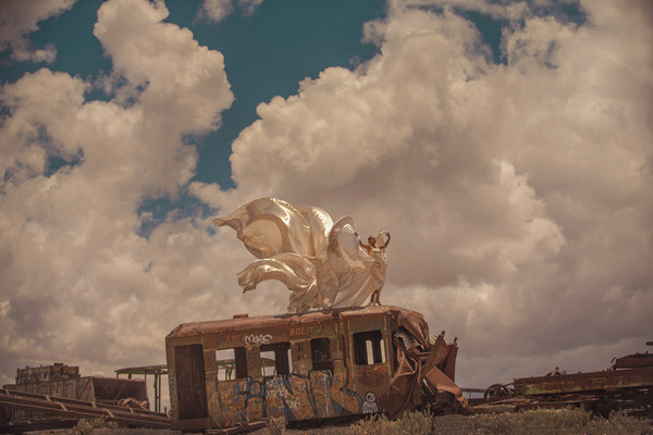 Photograph Junior Luz Salar De Uyuni on One Eyeland