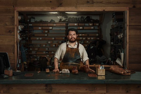 Photograph Kremer Johnson The Vulgar Cobbler on One Eyeland