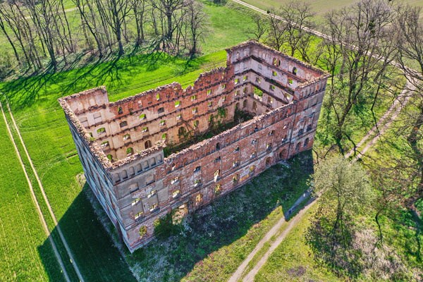 Photograph Tomas Neuwirth Debris on One Eyeland