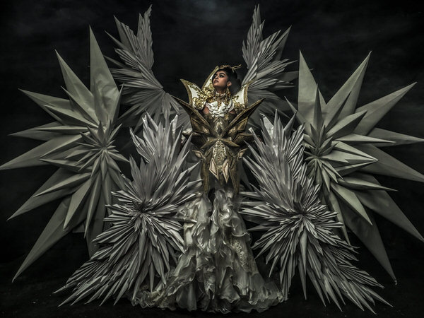 Photograph Haseo Hasegawa Thorn on One Eyeland