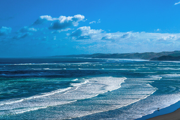 Photograph Daniel Zheng Walking In The Blue And White on One Eyeland