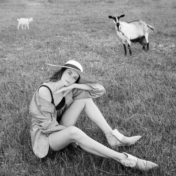 Photograph Mikhail Potapov Yana on One Eyeland