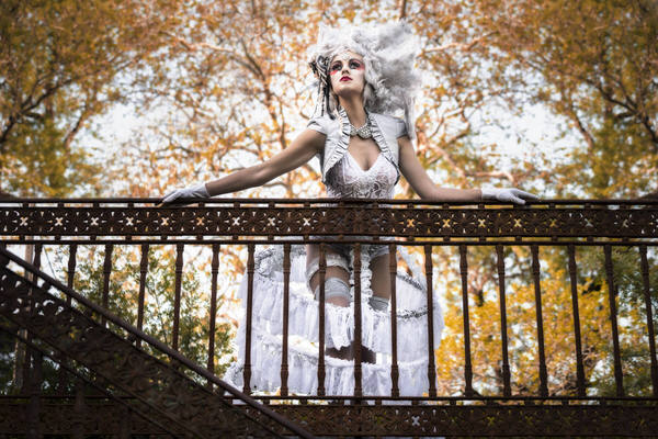 Photograph Luis Miranda Cabaret on One Eyeland